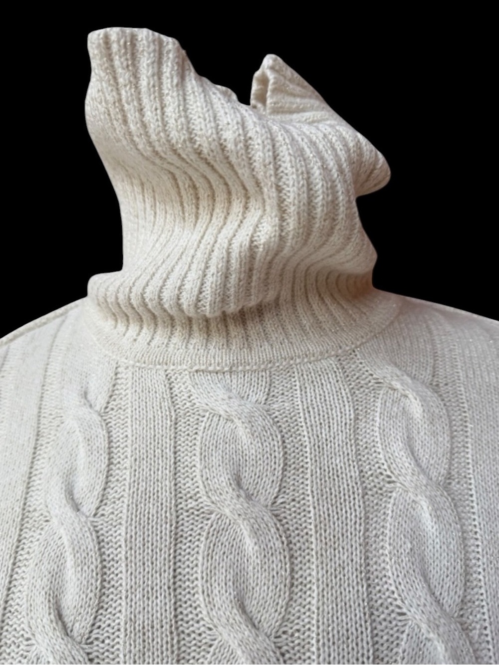 Late 90s/Y2K Studio Works 94% Cotton Cream w/Gold Metallic Thread Cable-Knit Tur - Picture 2 of 6